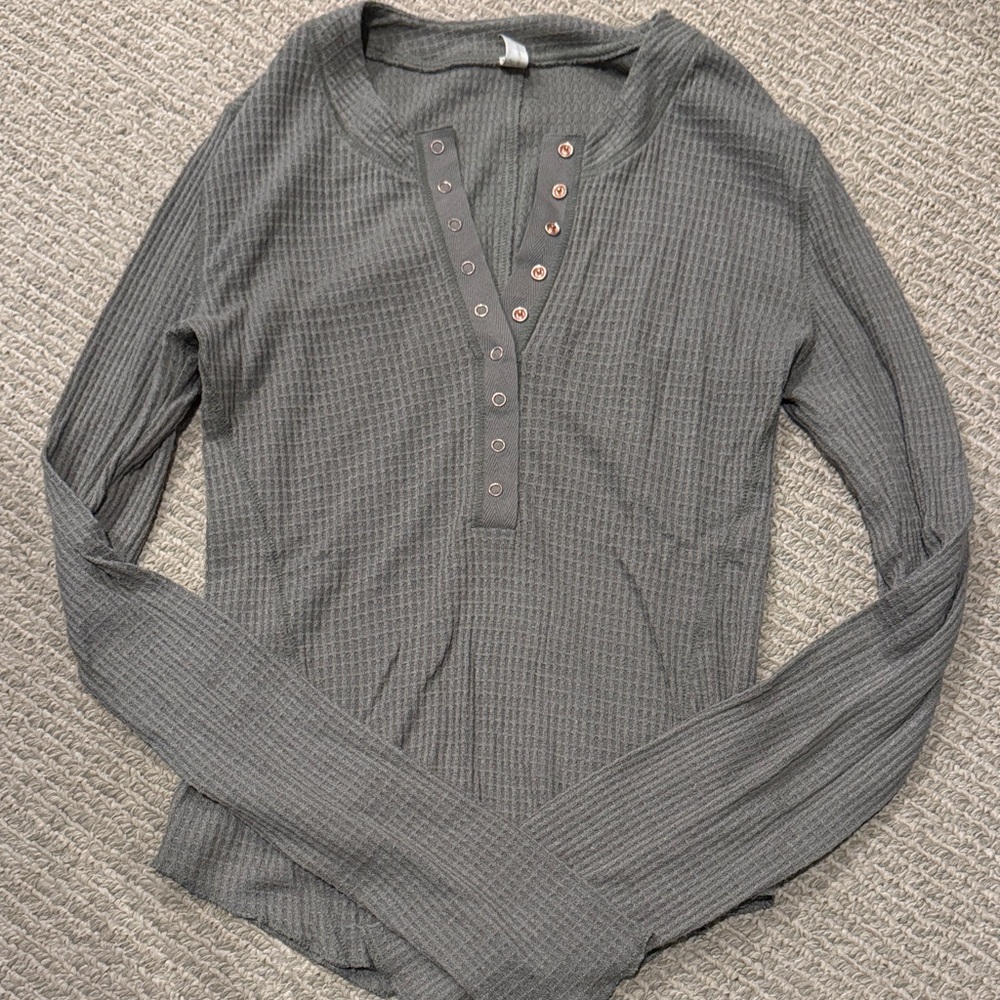 Free people army green layering button thermal